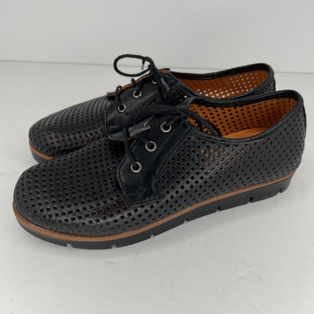 Safe Step Solid Black Cut-Out Perforated Sneakers Women's Size 7 Size 38 EU Shoe